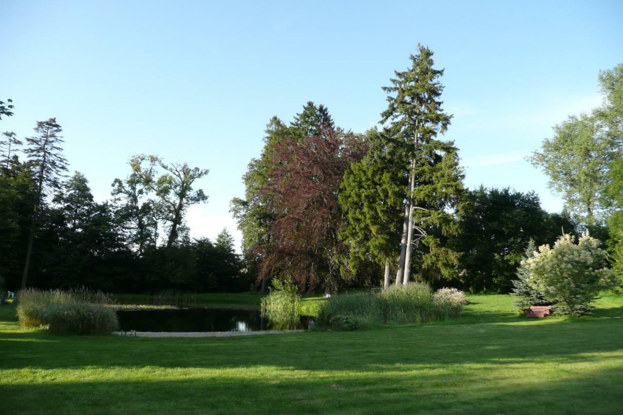 Miodowy Dwor Villa Rusinowo  Luaran gambar