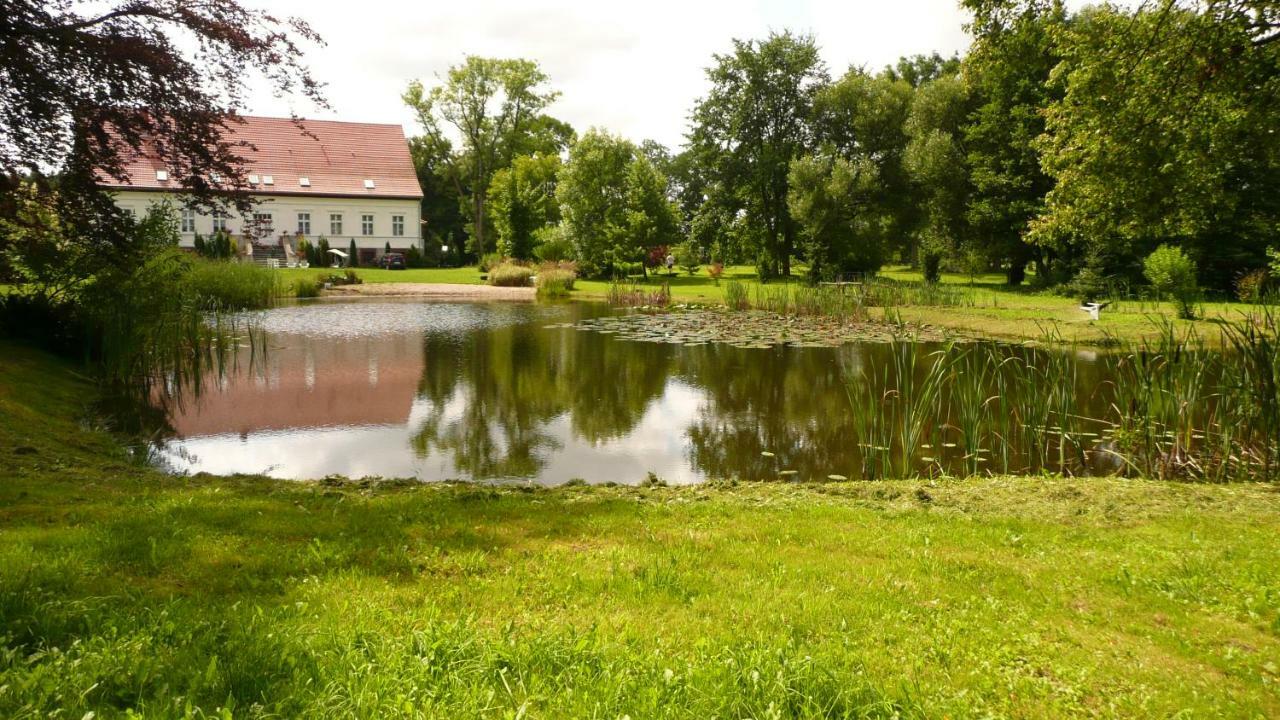 Miodowy Dwor Villa Rusinowo  Luaran gambar